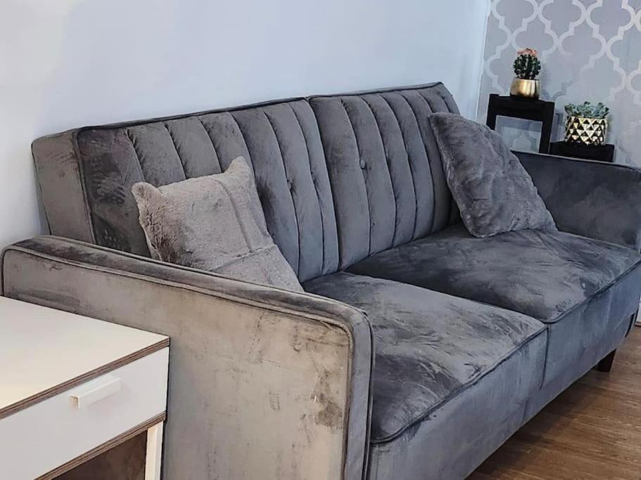 Spacious Ground Floor 2 Bedroom 2 Bathroom Flat In Hatfield Near Hertfordshire University Private Car Park Sleeps 5-6 외부 사진