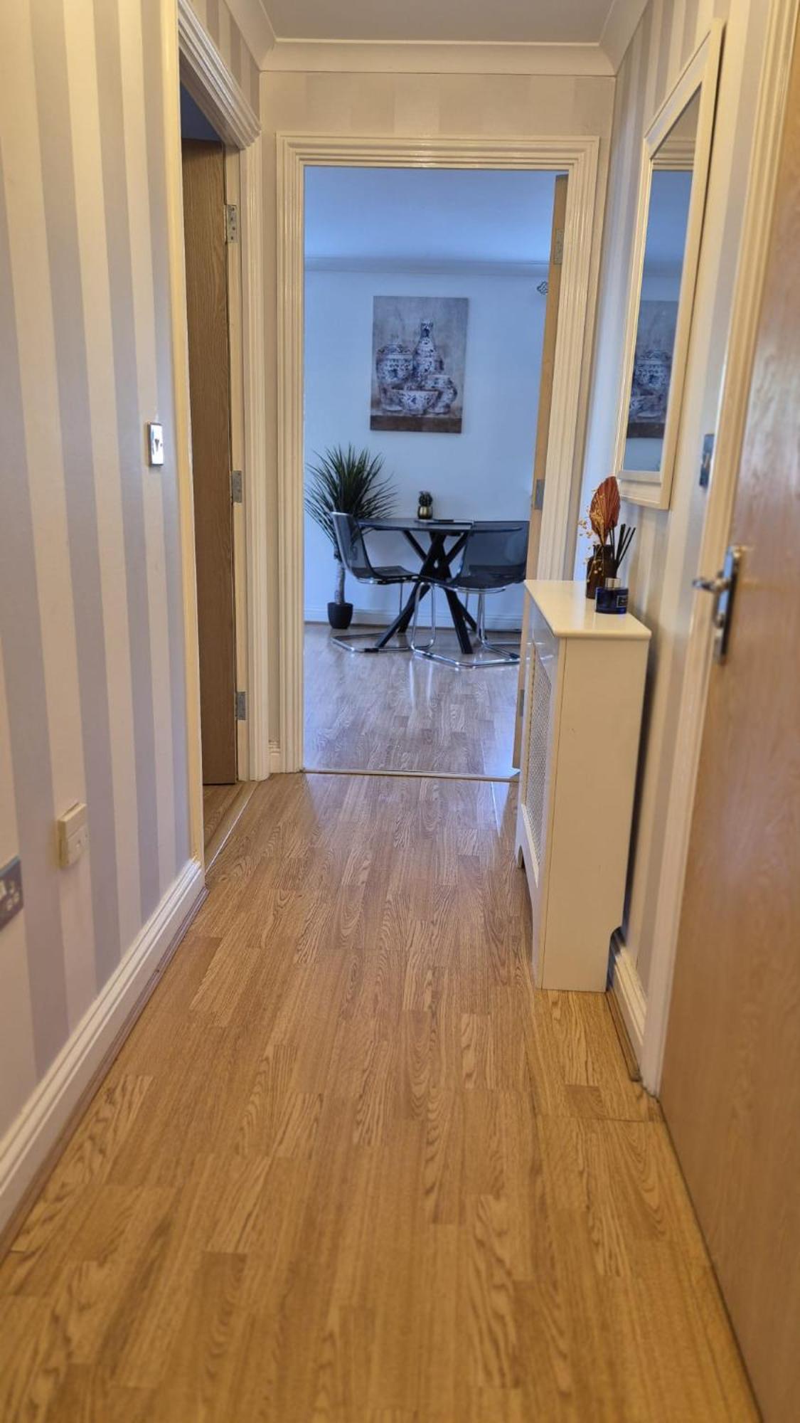 Spacious Ground Floor 2 Bedroom 2 Bathroom Flat In Hatfield Near Hertfordshire University Private Car Park Sleeps 5-6 외부 사진